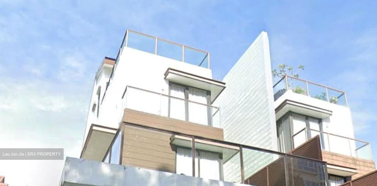 Sims Avenue East (D14), Semi-Detached #639030451